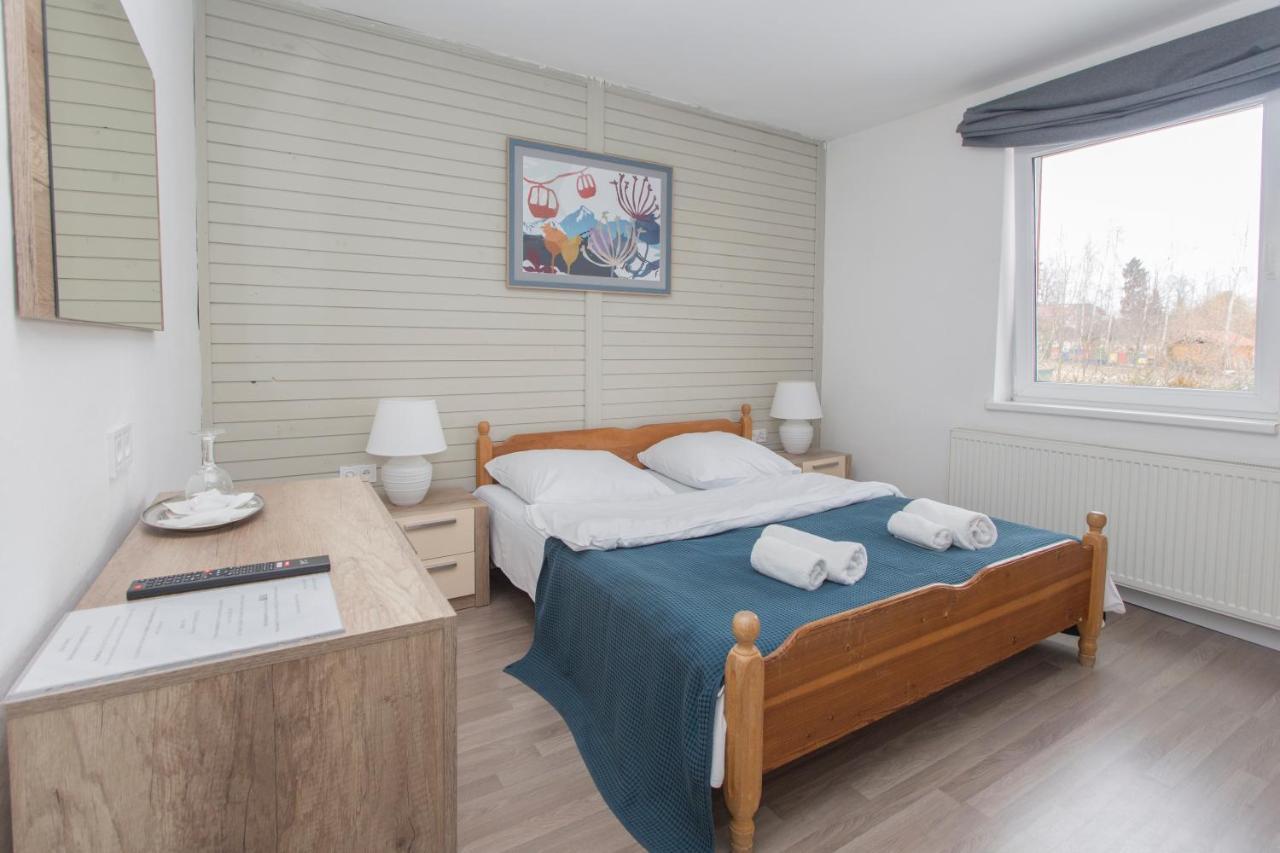 Guesthouse Yes In Bodafalu Kültér fotó