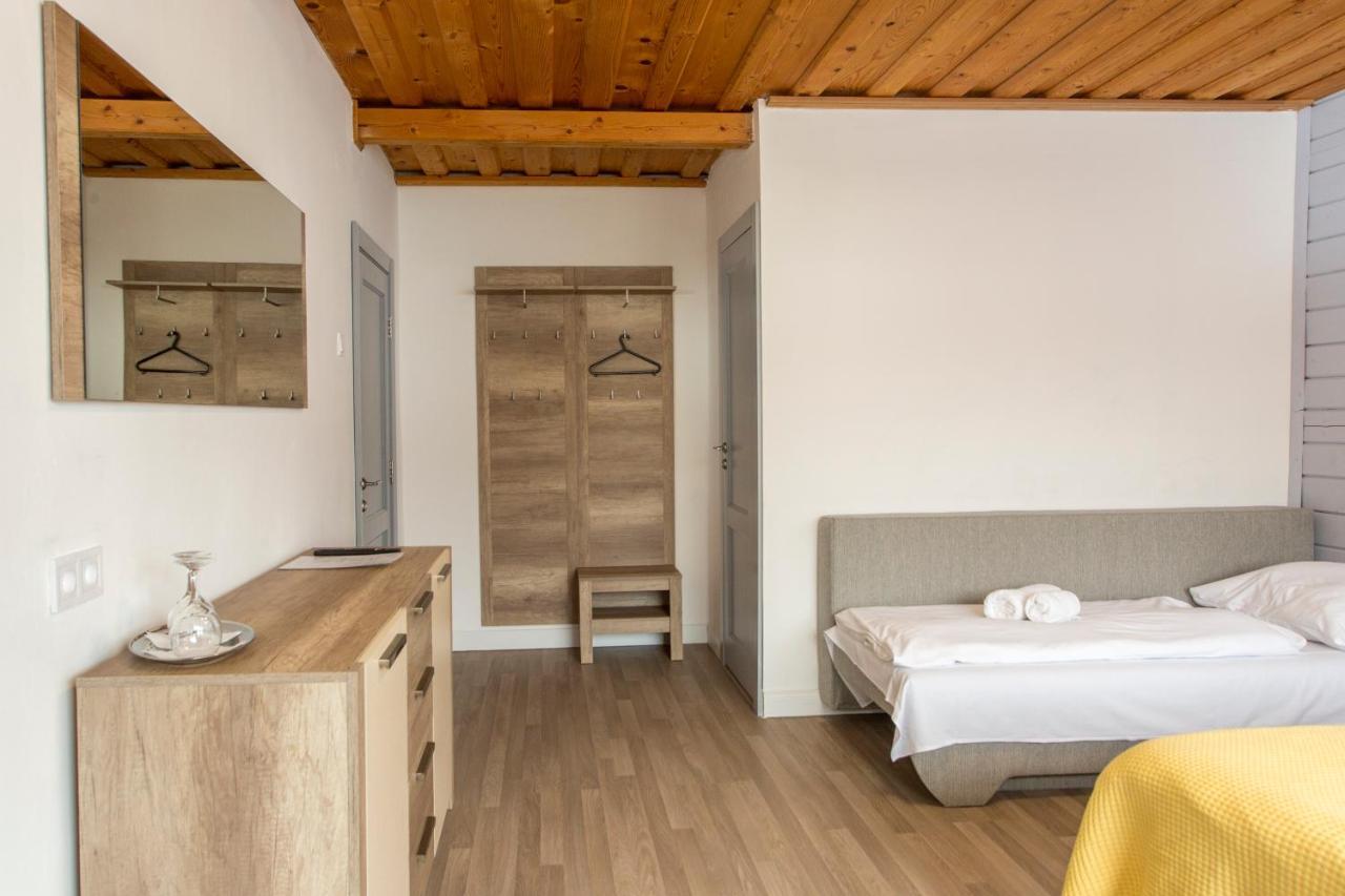 Guesthouse Yes In Bodafalu Kültér fotó