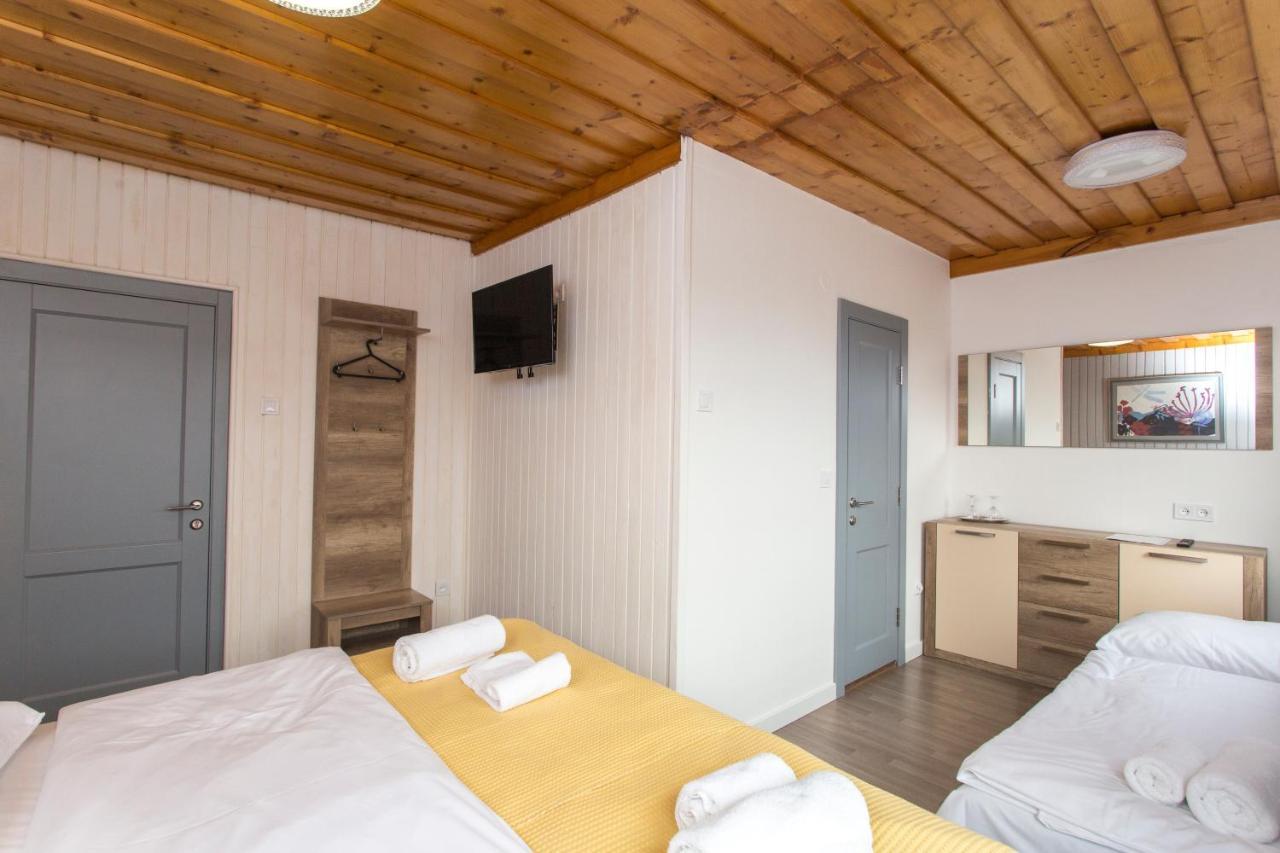 Guesthouse Yes In Bodafalu Kültér fotó