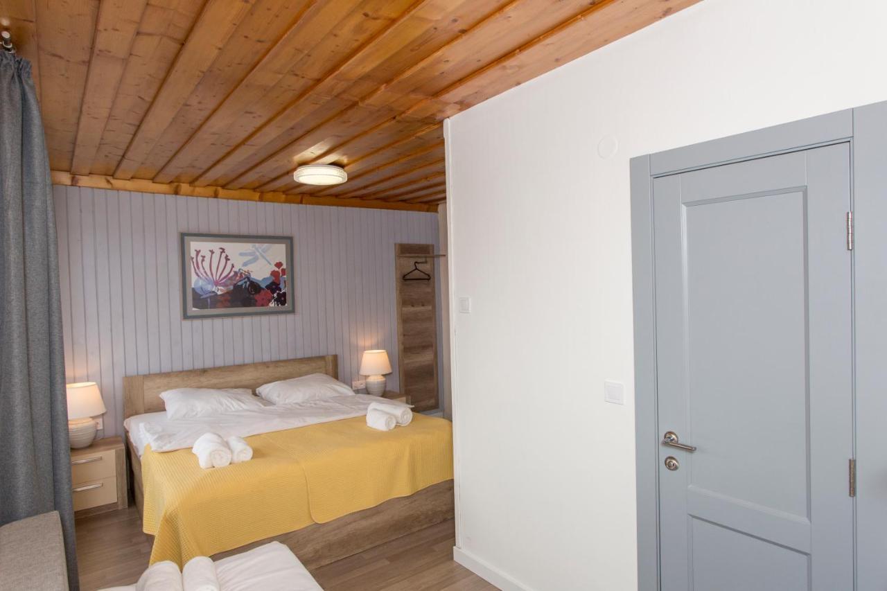 Guesthouse Yes In Bodafalu Kültér fotó