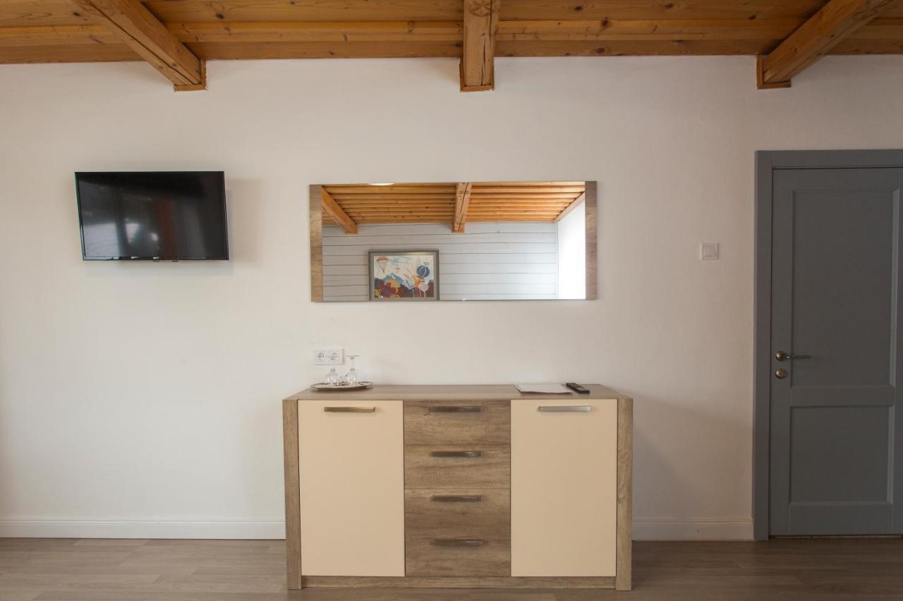 Guesthouse Yes In Bodafalu Kültér fotó