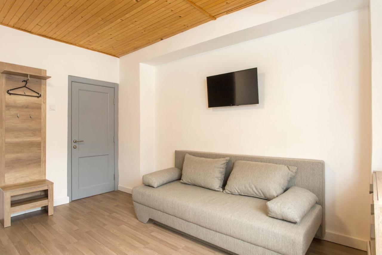 Guesthouse Yes In Bodafalu Kültér fotó