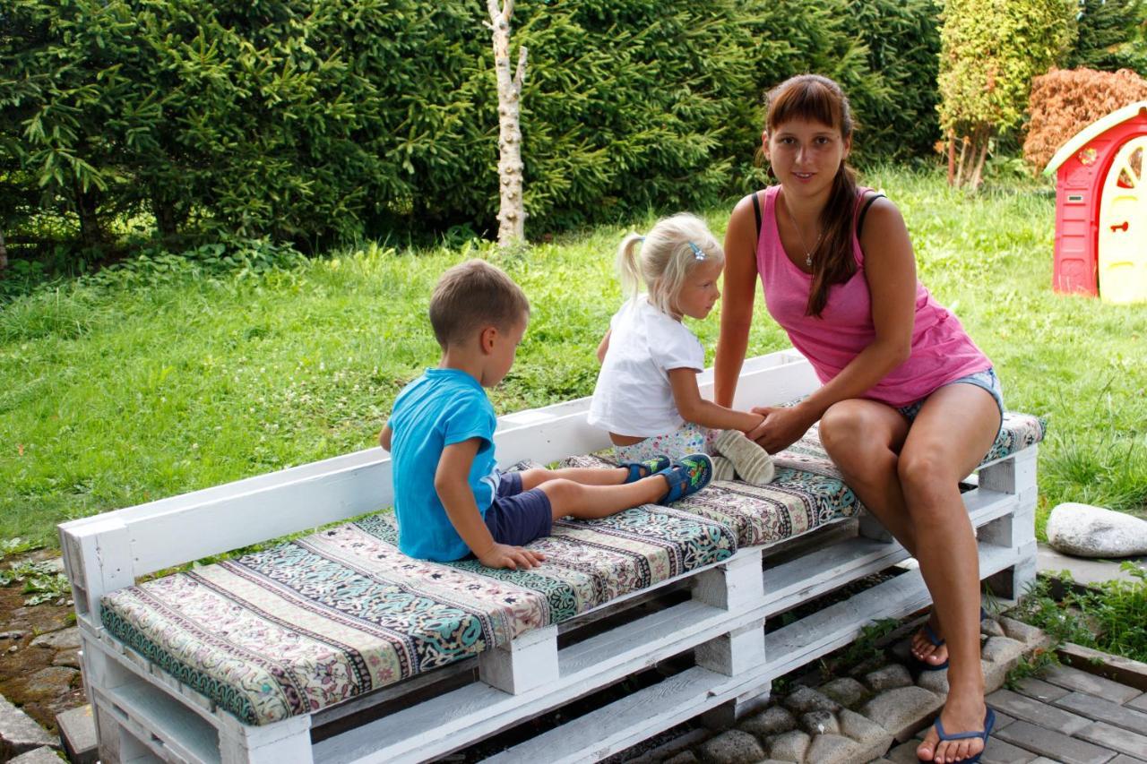 Guesthouse Yes In Bodafalu Kültér fotó